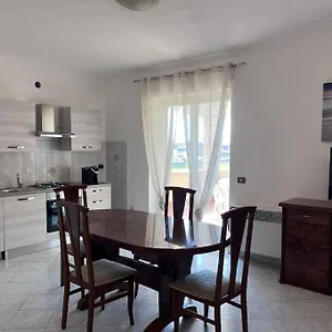 https://titinas-house-peace-and-nature-in-fiumicino.it-romehotels.com