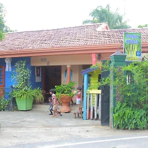 https://familyhouse.negombohotels.net
